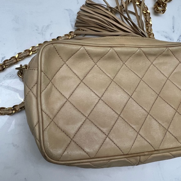 Vintage Chanel Quilted Tassel Camera Bag Beige Leather Chain Strap Shoulder Bag - Picture 8 of 8